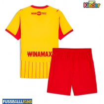 RC Lens Heimtrikotsatz Kinder 2025-26 Kurzarm (+ Kurze Hosen)